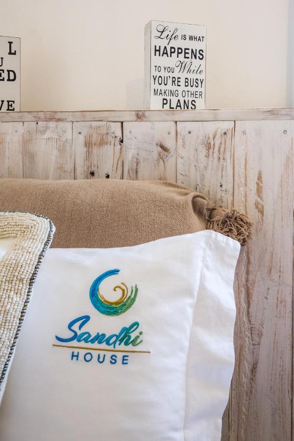 Sandhi House - Yoga & Wellness เอริเซรา ภายนอก รูปภาพ